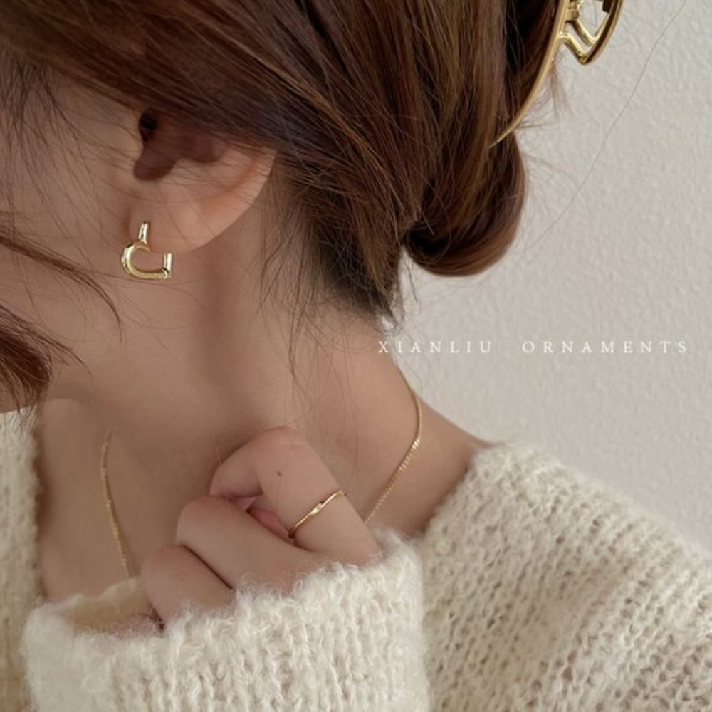 💙Heart Shape Hoops Earrings - Picture 3 of 11